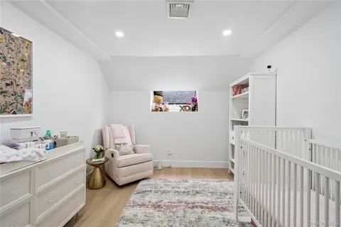 $1,788,000 | 16 Pony Circle, Roslyn Heights, NY 11577