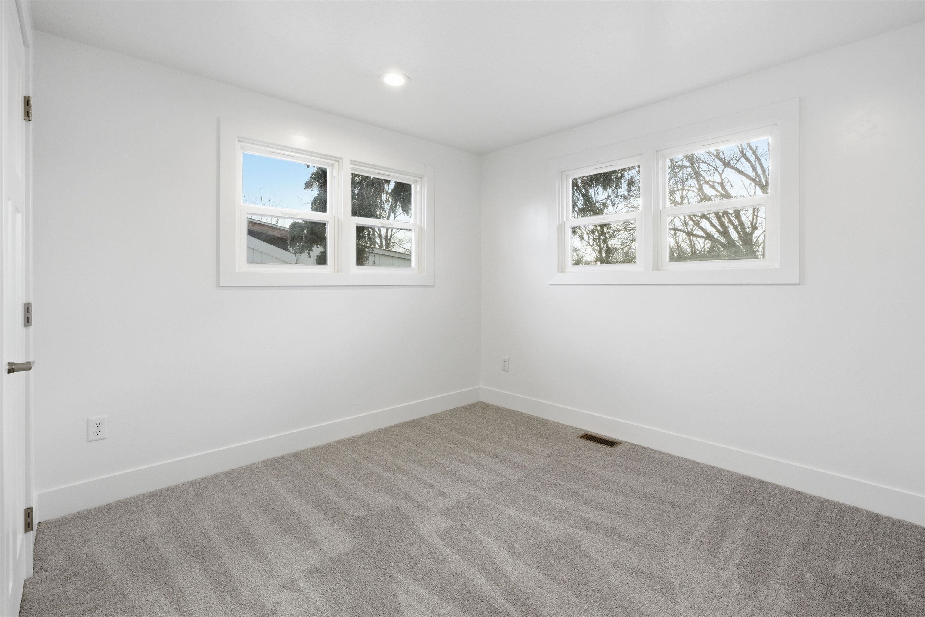 1021 North Willow Road Spokane Valley, WA 99206 - Photo 13 of 33