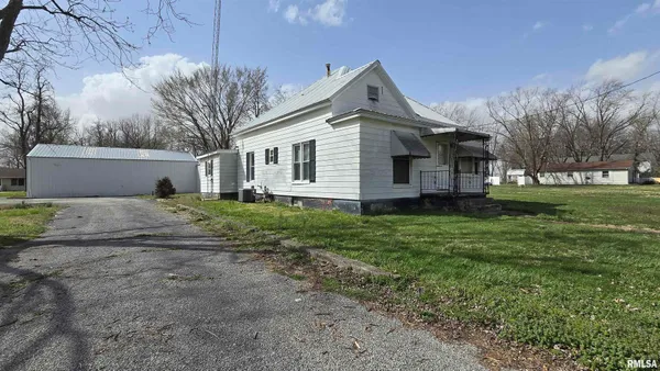 $109,000 | 205 South Shaw Street, Harrisburg, IL 62946