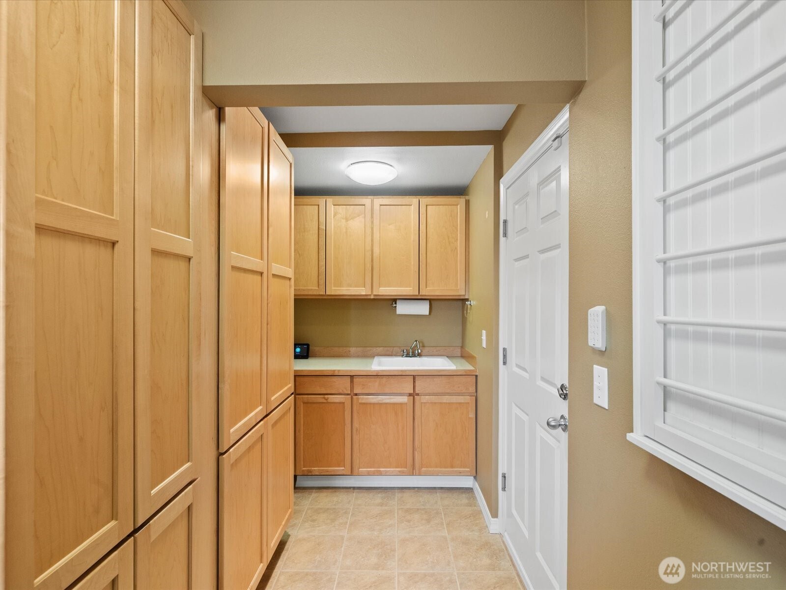 8902 Northeast 178th Street Bothell, WA 98011 - Photo 13 of 40