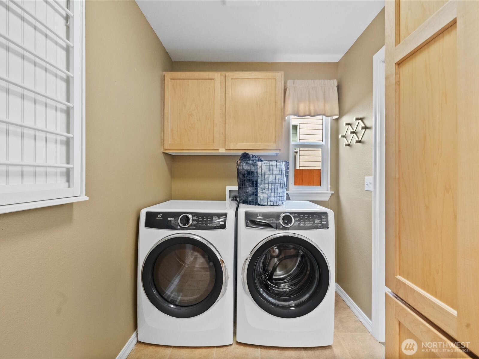 8902 Northeast 178th Street Bothell, WA 98011 - Photo 14 of 40