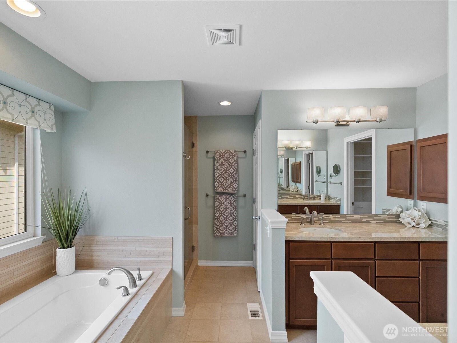 8902 Northeast 178th Street Bothell, WA 98011 - Photo 27 of 40