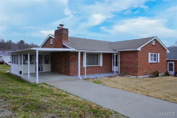 $249,000 | 421 West 9th Street, Hermann, MO 65041