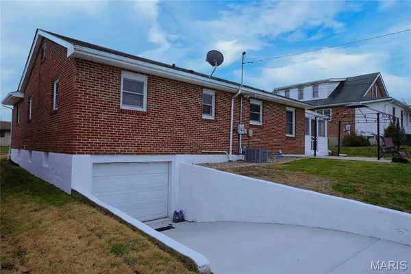 $249,000 | 421 West 9th Street, Hermann, MO 65041