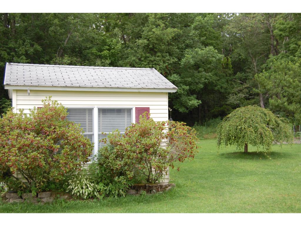 433 Brooklyn Road Mount Tabor, VT 05739 - Photo 14 of 16 Gallery Image 14