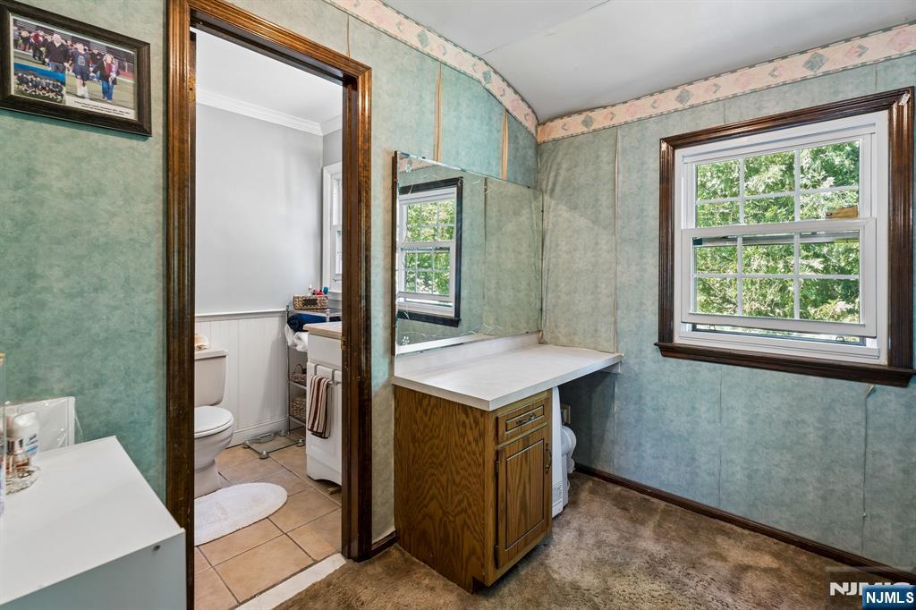 39 Robin Hood Way Wayne, NJ 07470 - Photo 28 of 36