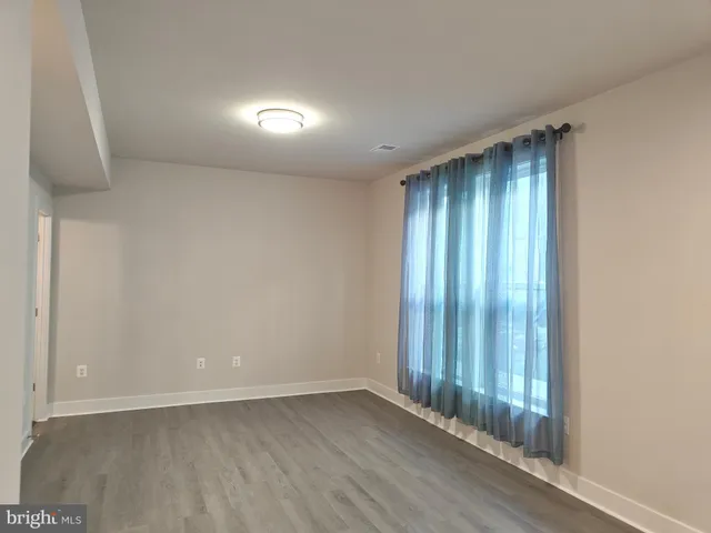 $3,850 | 2393 Liberty Loop, Herndon, VA 20171