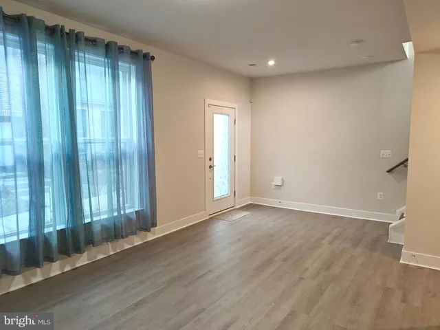 $3,850 | 2393 Liberty Loop, Herndon, VA 20171