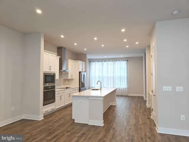 $3,850 | 2393 Liberty Loop, Herndon, VA 20171