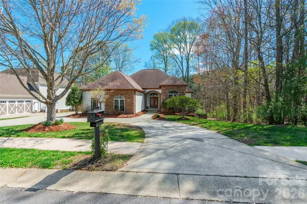 $880,000 | 2360 Smith Harbour Drive, Denver, NC 28037