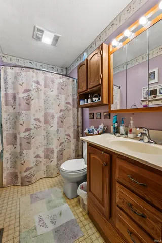 $390,000 | 710 East Boydston Mill Drive, North Webster, IN 46555