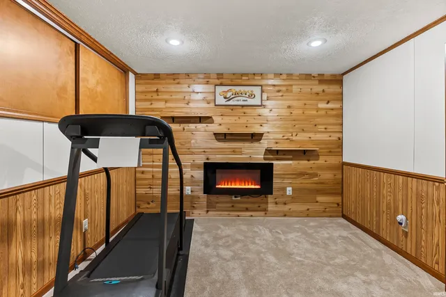 $390,000 | 710 East Boydston Mill Drive, North Webster, IN 46555