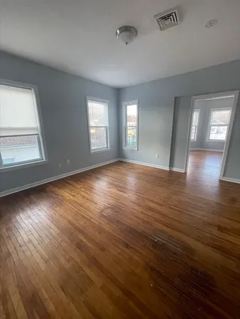 $2,400 | 9 Townsend Street, Unit 3, Worcester, MA 01609