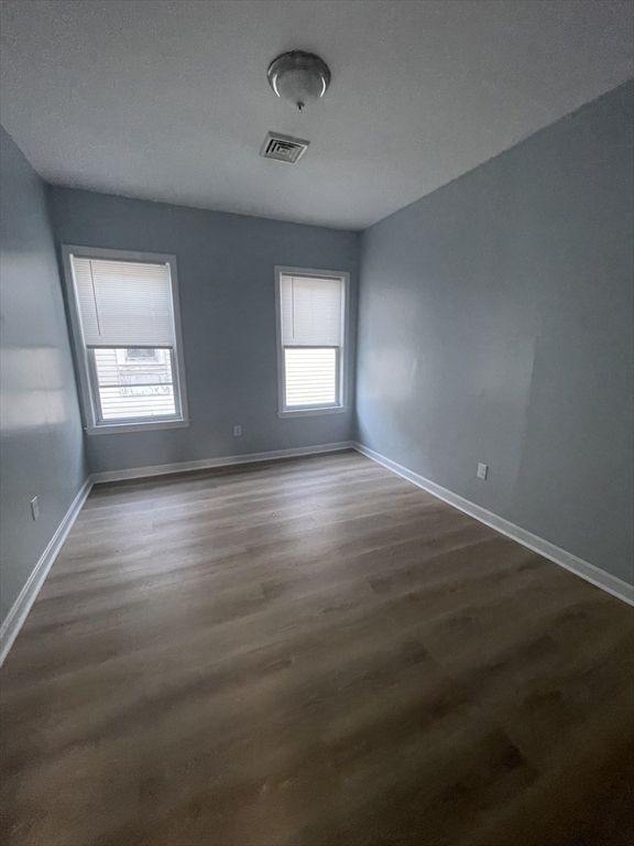 9 Townsend Street, Unit 3 Worcester, MA 01609 - Photo 3 of 6