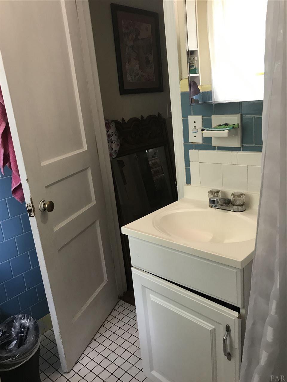 227 Betty Road Pensacola, FL 32507 - Photo 5 of 30 Gallery Image 5