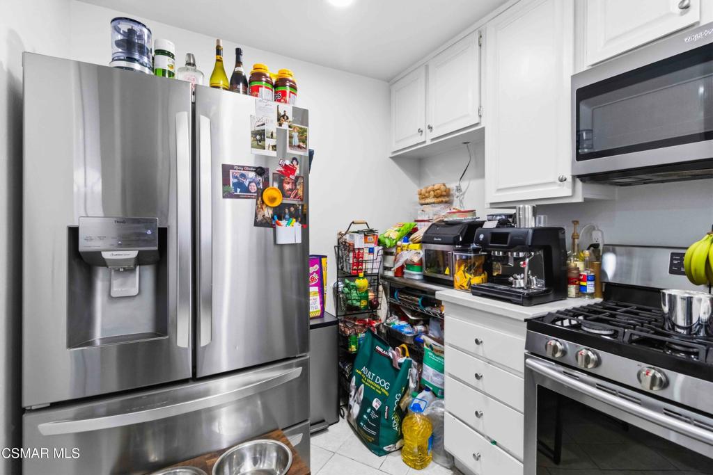3444 Lockwood Court, Unit 18 Simi Valley, CA 93063 - Photo 10 of 32