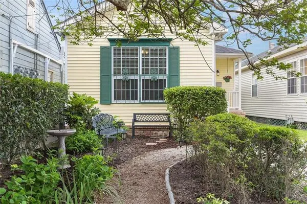 $395,000 | 7452 Hurst Street, New Orleans, LA 70118