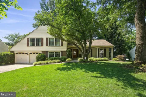 $4,600 | 12904 North Commons Way, Potomac, MD 20854