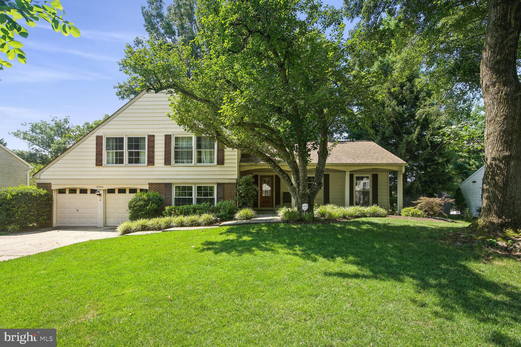 12904 North Commons Way Potomac, MD 20854 - Photo 2 of 32