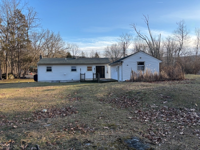 4 Spruce Drive Andover, NJ 07821 - Photo 2 of 10