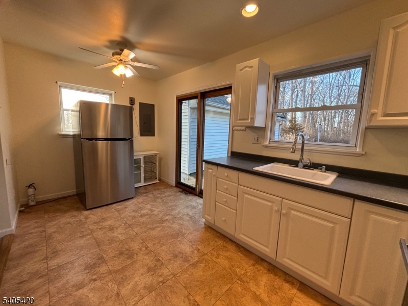 4 Spruce Drive Andover, NJ 07821 - Photo 5 of 10