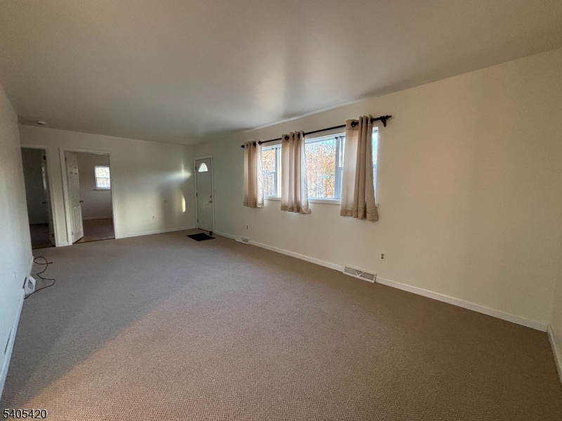 4 Spruce Drive Andover, NJ 07821 - Photo 6 of 10