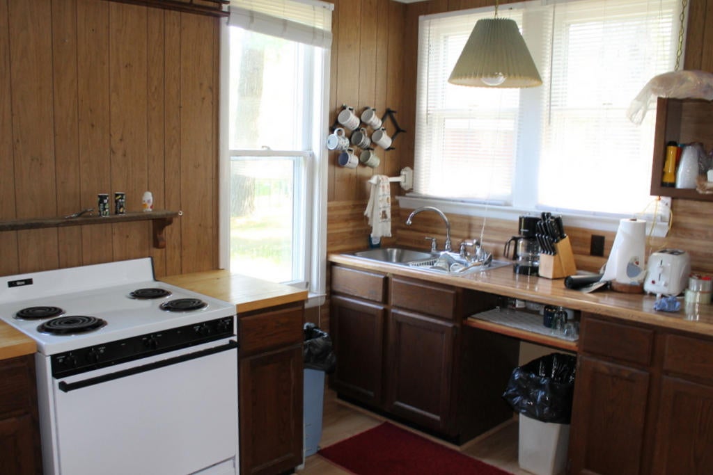 8758 White Road Indian River, MI 49749 - Photo 9 of 23 Gallery Image 9