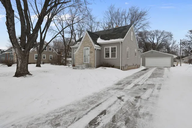 $325,000 | 2795 90th Lane Northeast, Blaine, MN 55449
