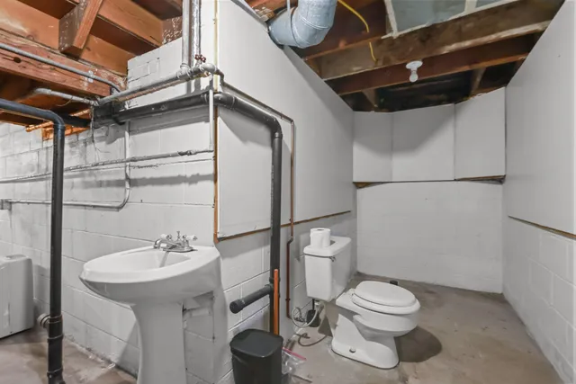 $325,000 | 2795 90th Lane Northeast, Blaine, MN 55449