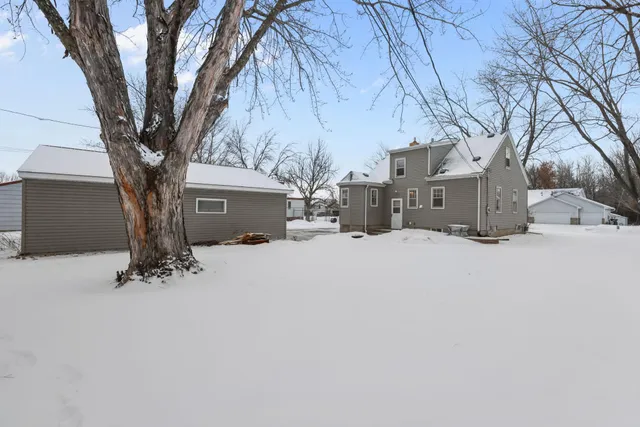 $325,000 | 2795 90th Lane Northeast, Blaine, MN 55449