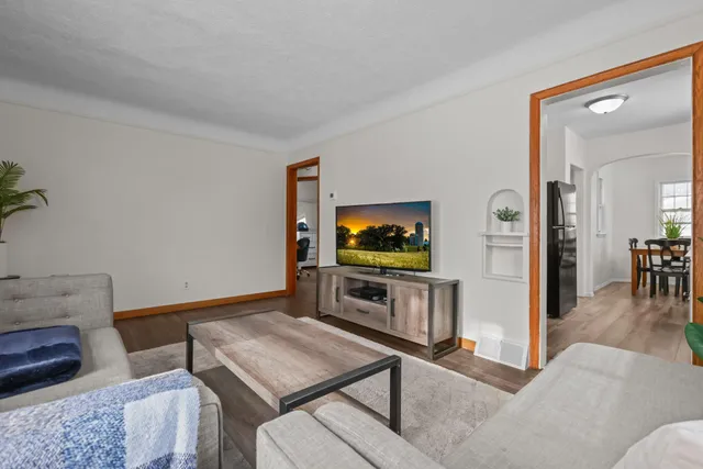 $325,000 | 2795 90th Lane Northeast, Blaine, MN 55449