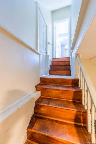 $1,060,000 | 90-21 Winchester Boulevard | Queens Village