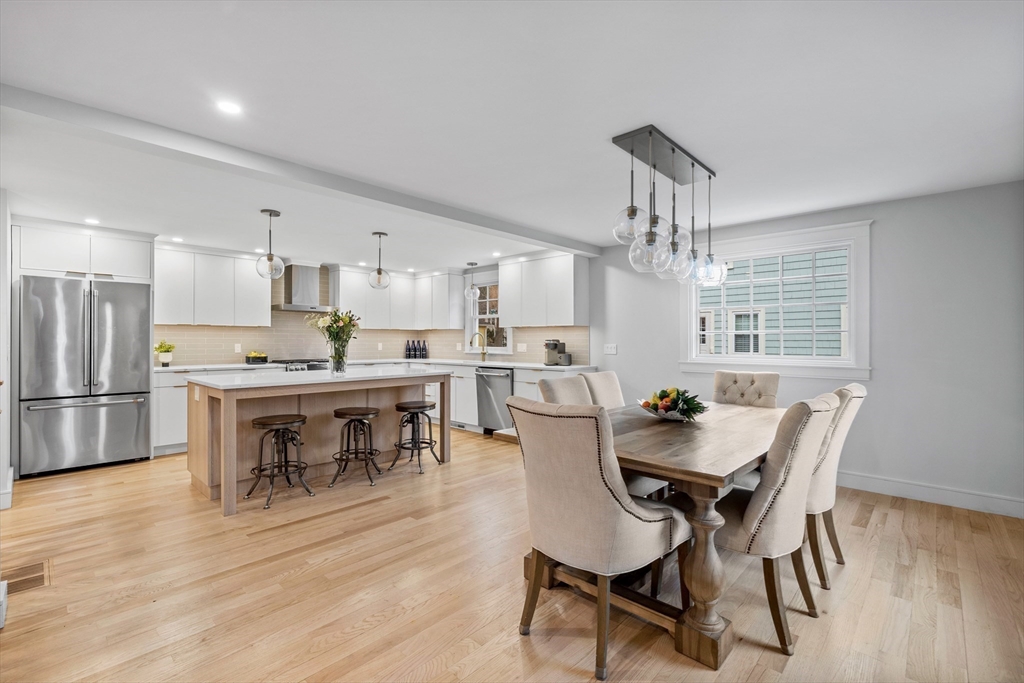 42 Harding Road Lexington, MA 02420 - Photo 2 of 34