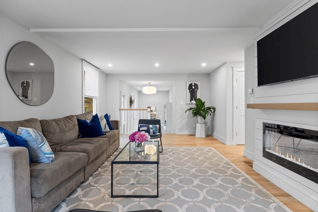 42 Harding Road Lexington, MA 02420 - Photo 9 of 34