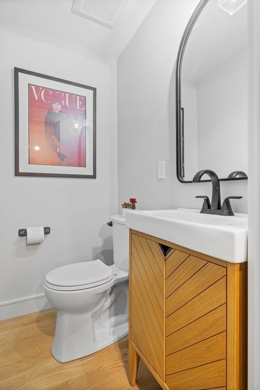 42 Harding Road Lexington, MA 02420 - Photo 10 of 34