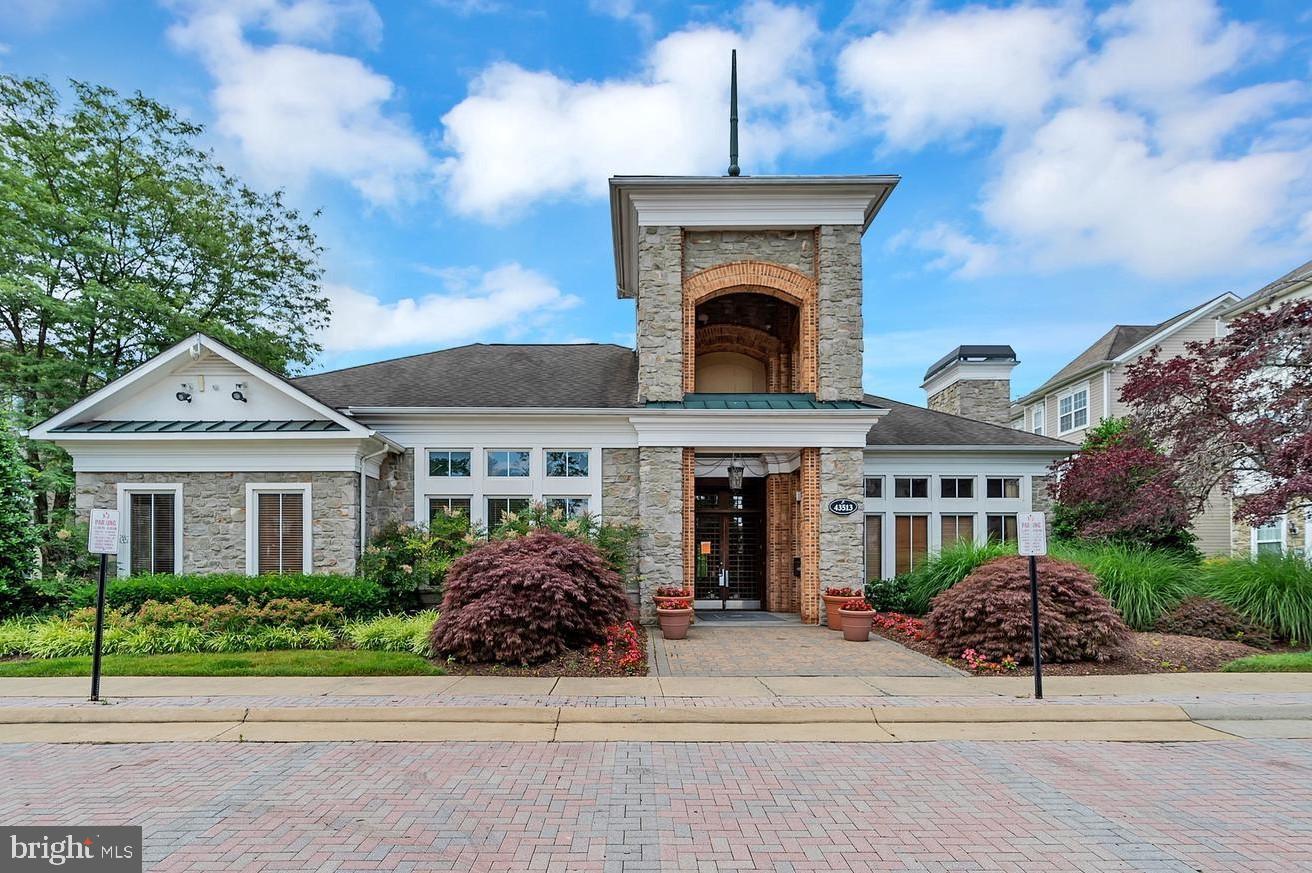 21762 Dragons Green Square Ashburn, VA 20147 - Photo 15 of 17 Parkside at Ashburn - Club House/Office