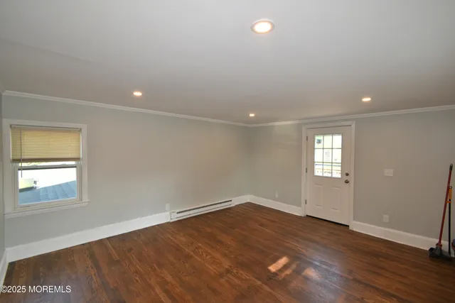 $2,800 | 164 Front, Unit 2, Keyport, NJ 07735