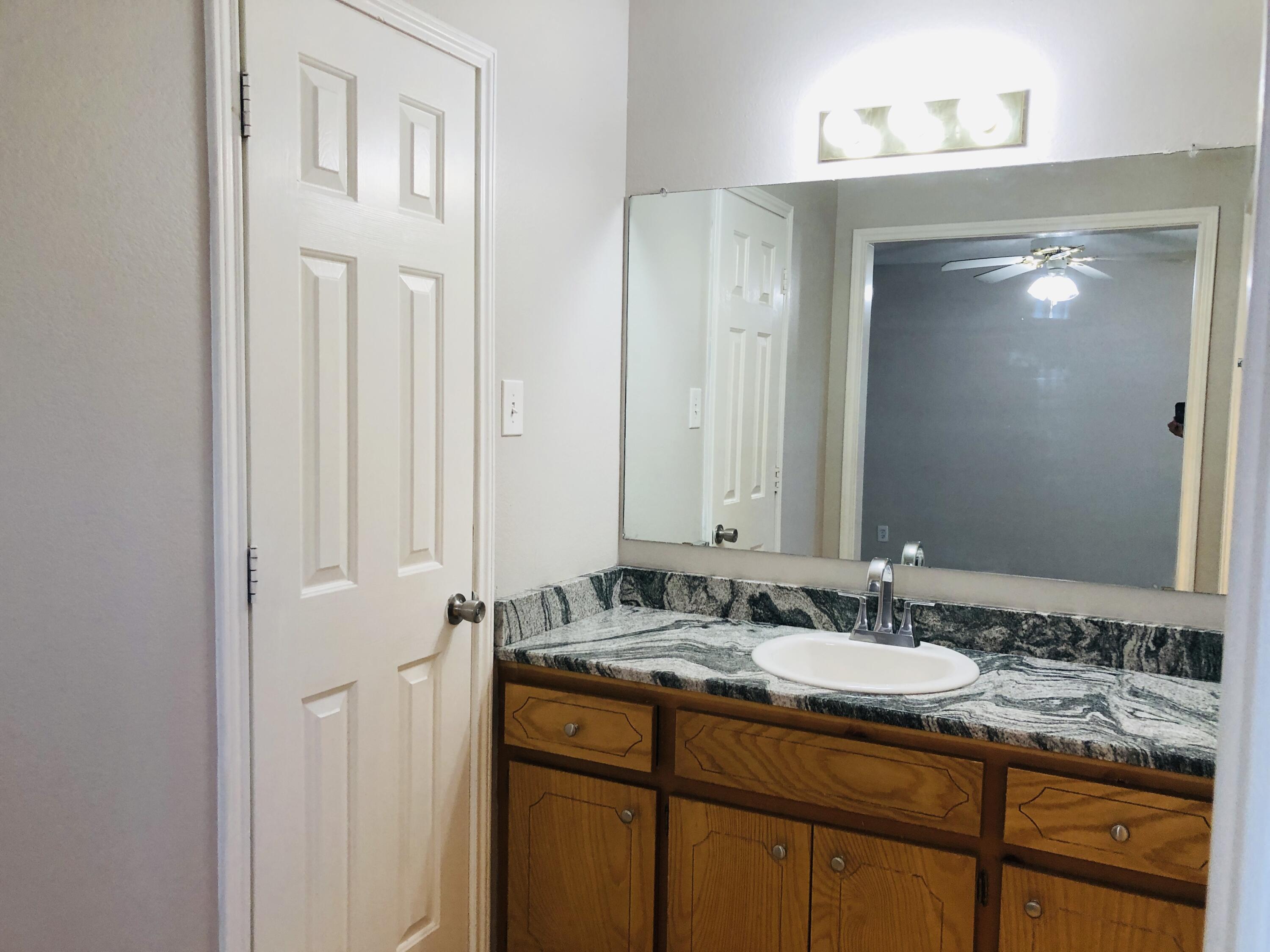 6112 6th Street Lubbock, TX 79416 - Photo 23 of 35 IMG_7298