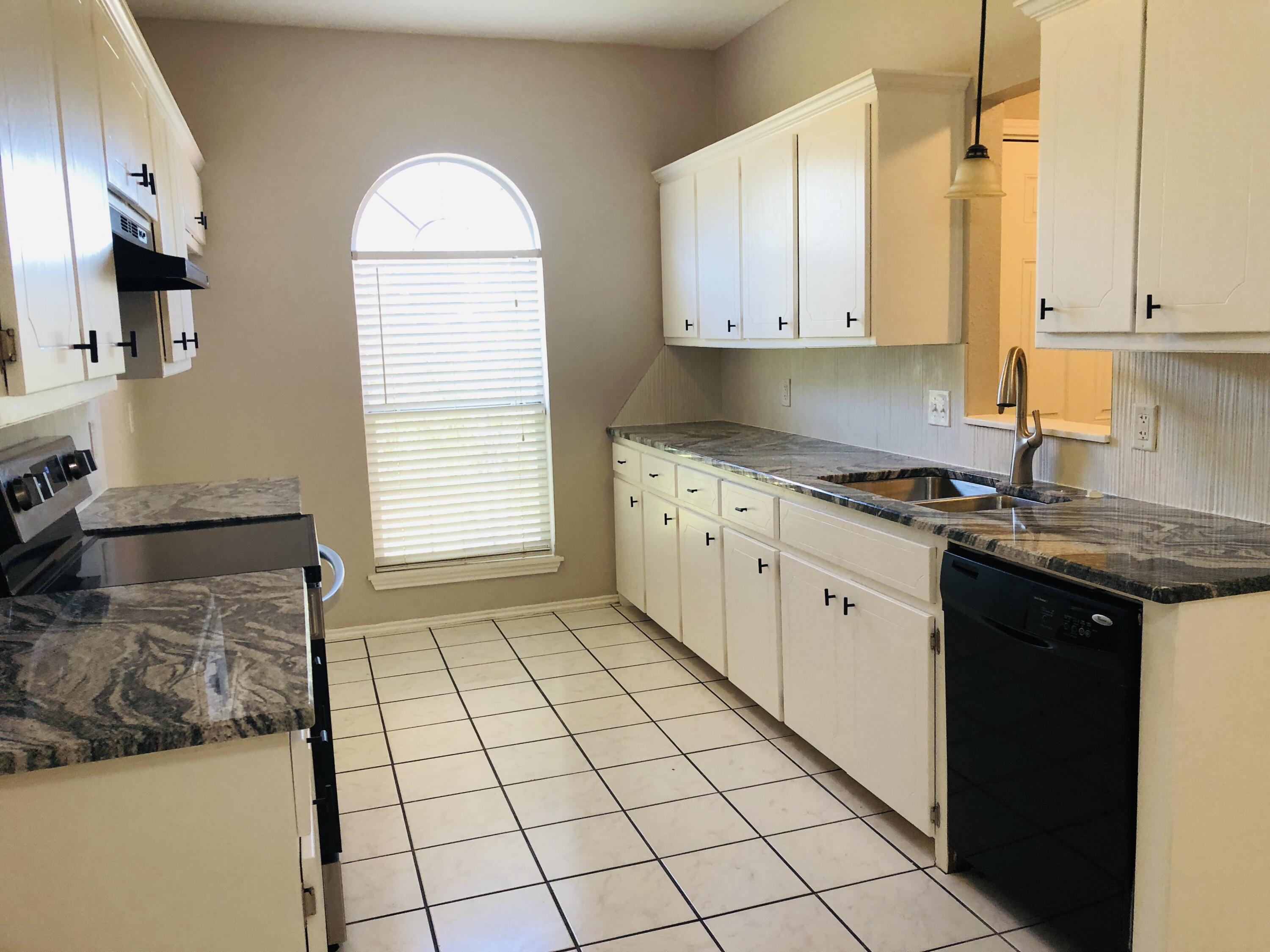 6112 6th Street Lubbock, TX 79416 - Photo 32 of 35 IMG_7318