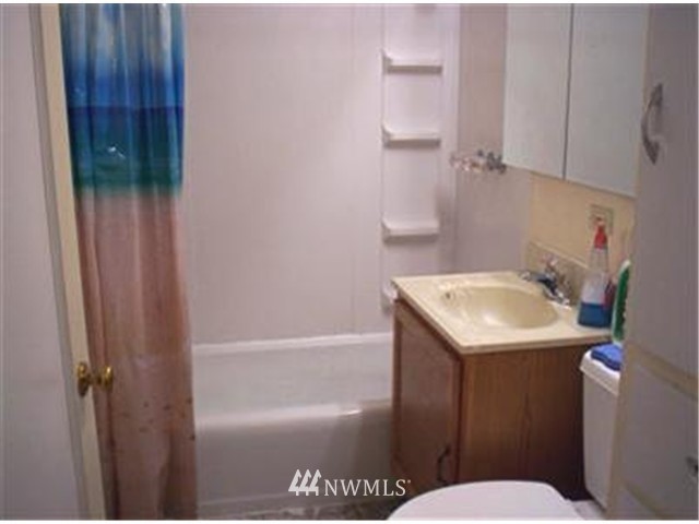 1005 Dibb Street Bremerton, WA 98310 - Photo 8 of 12 Gallery Image 8