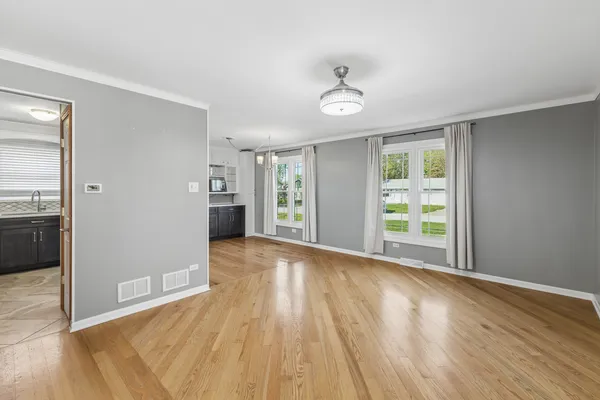 $2,900 | 16805 Hilltop Avenue, Orland Hills, IL 60487