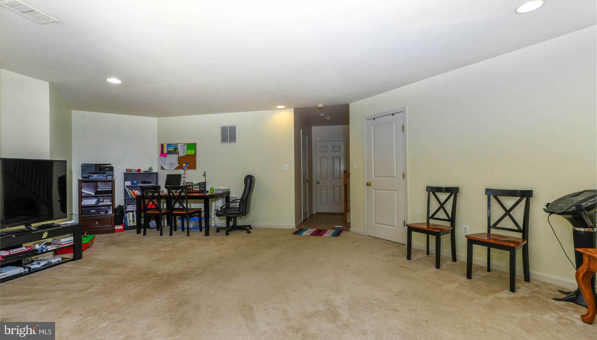 9117 Ribbon Falls Loop Bristow, VA 20136 - Photo 27 of 34 Gallery Image 27