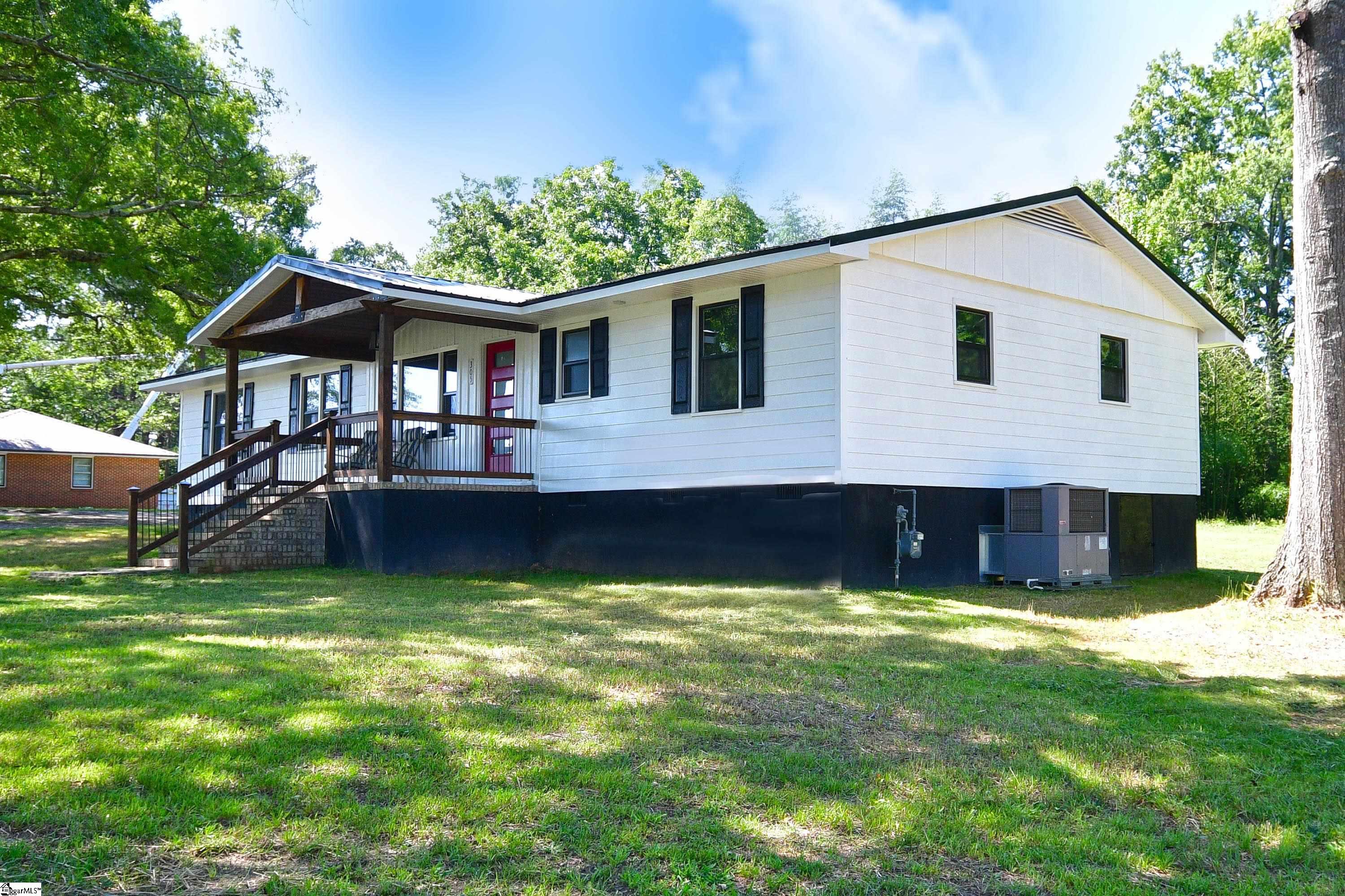 305 Hamilton Street Iva, SC 29655 - Photo 3 of 31