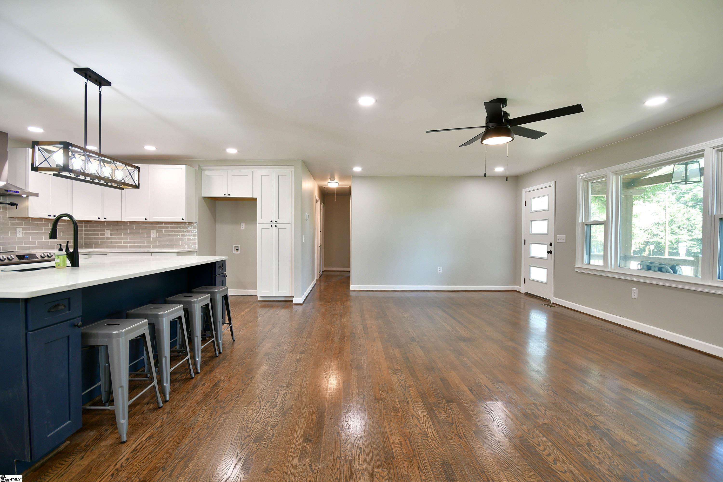 305 Hamilton Street Iva, SC 29655 - Photo 5 of 31