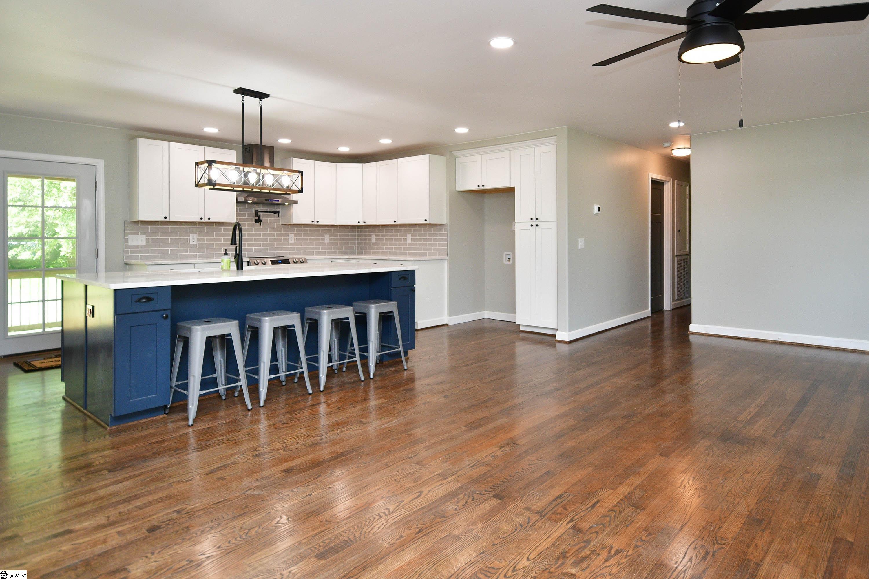 305 Hamilton Street Iva, SC 29655 - Photo 7 of 31