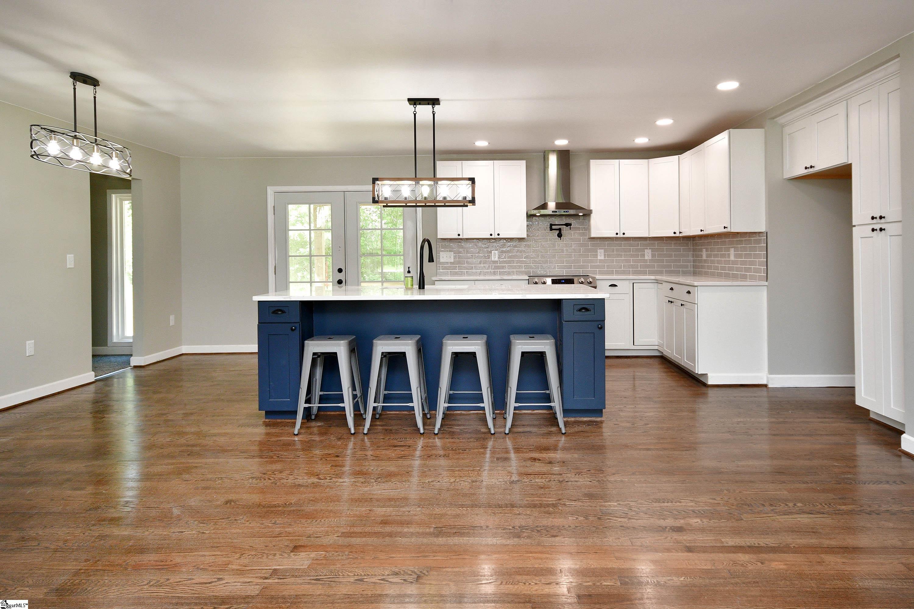 305 Hamilton Street Iva, SC 29655 - Photo 8 of 31