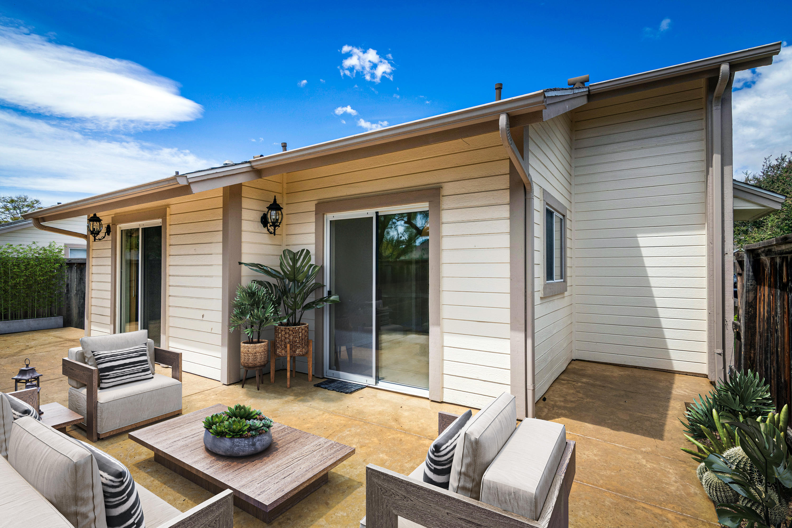 Virtual Staging - Patio