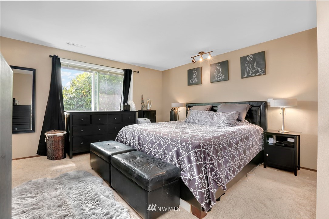 10705 Northeast 200th Place Bothell, WA 98011 - Photo 12 of 25 Gallery Image 12