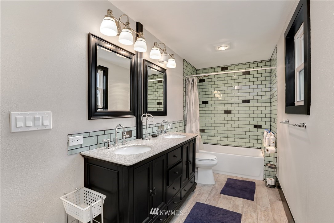 10705 Northeast 200th Place Bothell, WA 98011 - Photo 13 of 25 Gallery Image 13