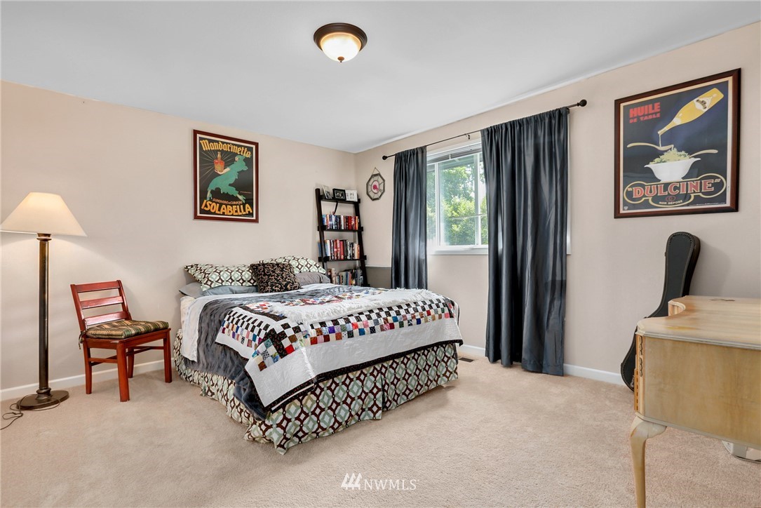 10705 Northeast 200th Place Bothell, WA 98011 - Photo 14 of 25 Gallery Image 14